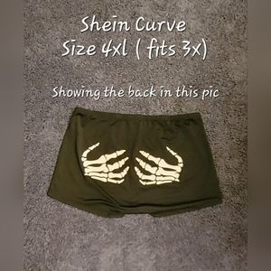 Shein curve 4x Black skeleton shorts